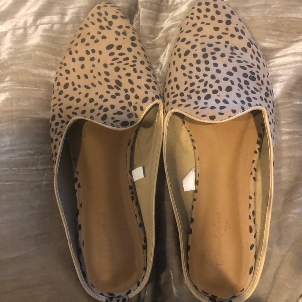 Leopard print mules